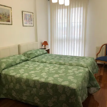 Piso Con Garaje En Lägenhet *