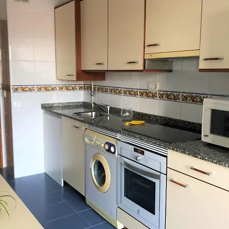 Piso Con Garaje En アパート アビレス