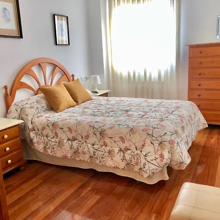 Piso Con Garaje En アビレス