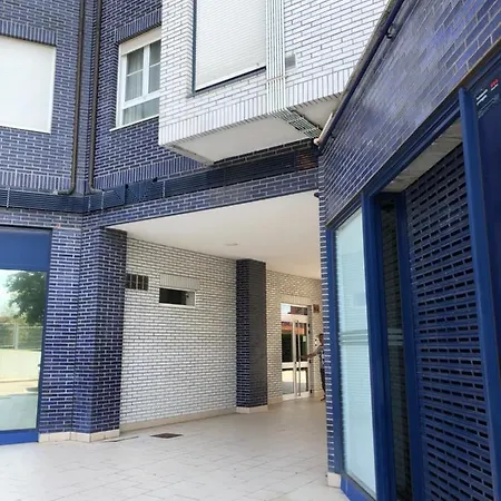 Piso Con Garaje En *